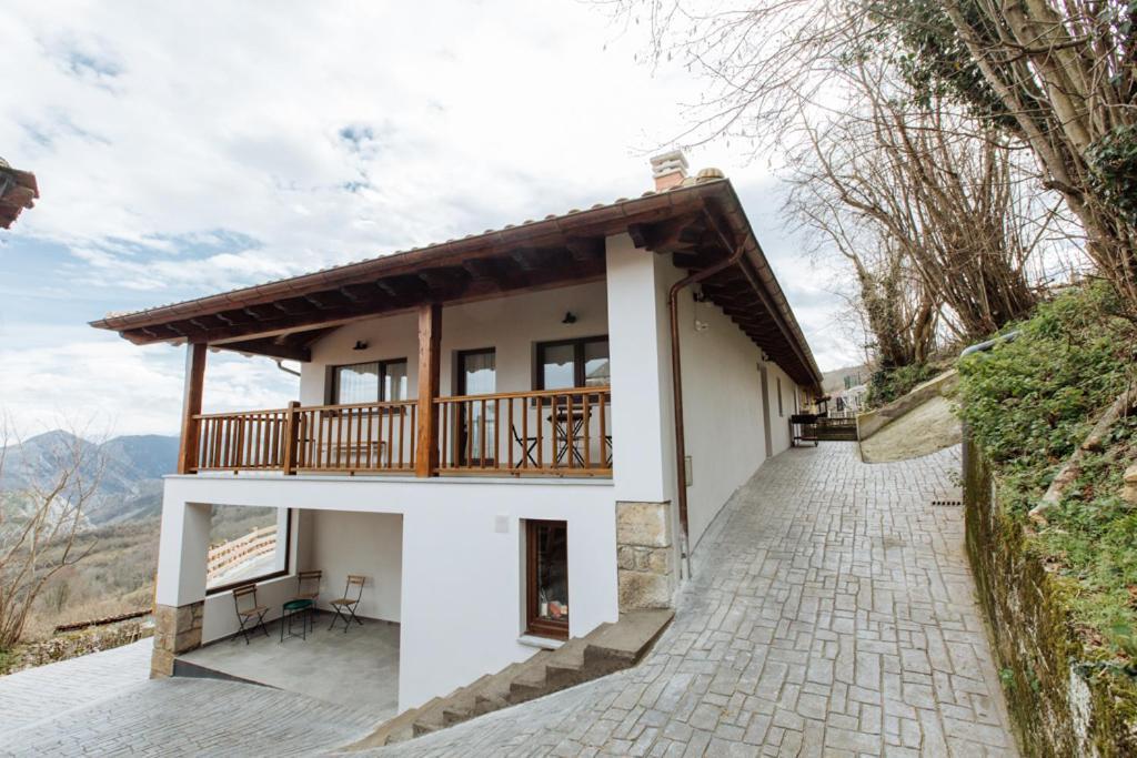Tiu Enrique 3 Cangas de Onís Exterior photo